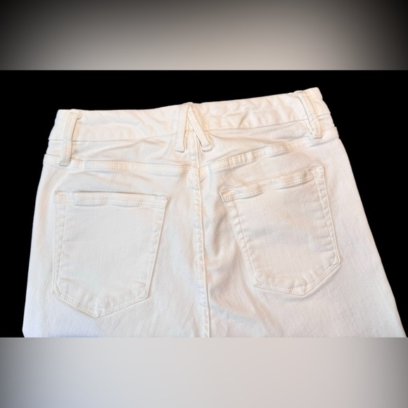 Good American | Good Legs Cropped Jeans (6/28) Inseam 27” - Picture 7 of 9